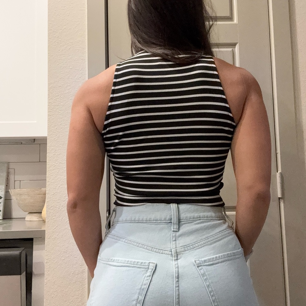 BLVD- Crop top